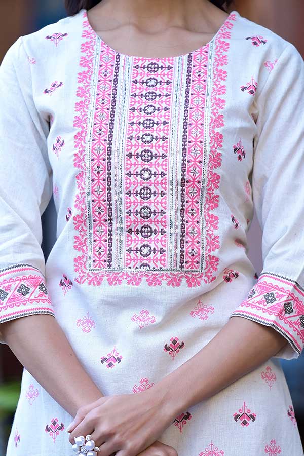 Effortlessly Stylish: Flex Cotton Kurta Set with Intricate Gota Work