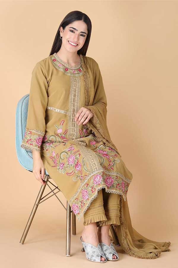 Elevated Pakistani Fashion in beige color: Resham Embroidery on Georgette Kurta with Lacework Dupatta