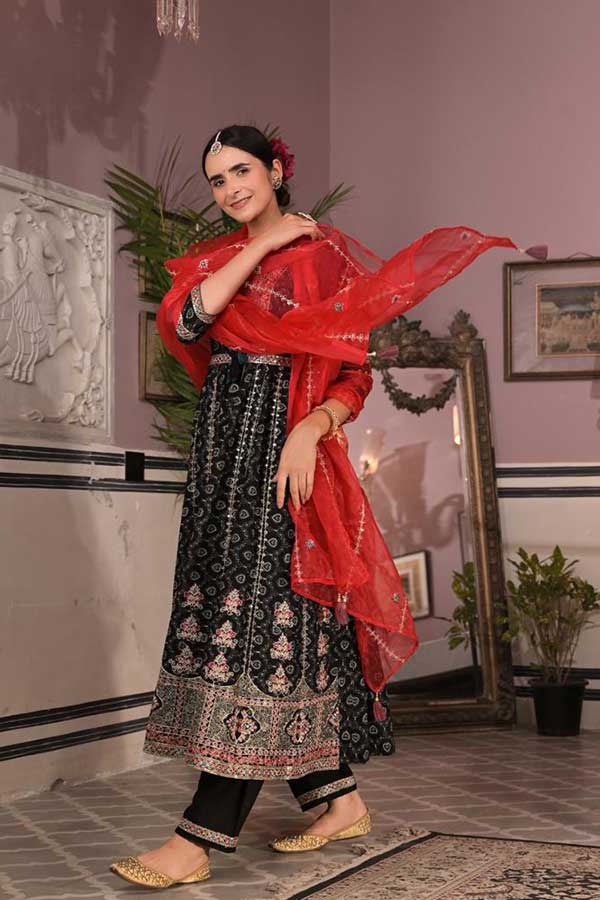 Graceful Black Anarkali Beauty: Rayon Kurta with Intricate Embroidery and Embellished Belt