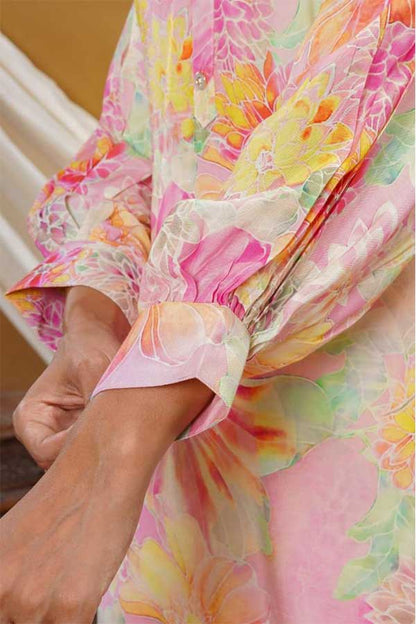 Effortless Chic: Apple-Shaped Kurta in Soft Muslin Fabric