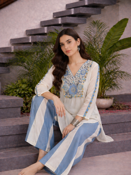 Off White Vallcan Textured Thread & Coin Detail Cord Set