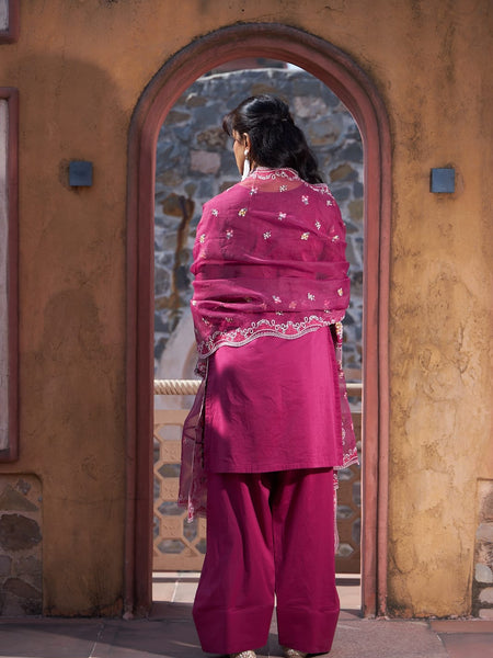 Elevate your ethnic style with this elegant Pakistani Embroidered Cotton Farshi Suit Set.