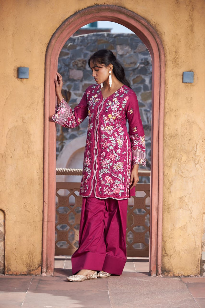 Elevate your ethnic style with this elegant Pakistani Embroidered Cotton Farshi Suit Set.