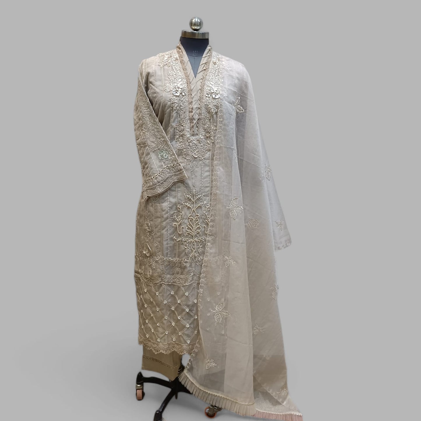 Pakistani Suit 20243